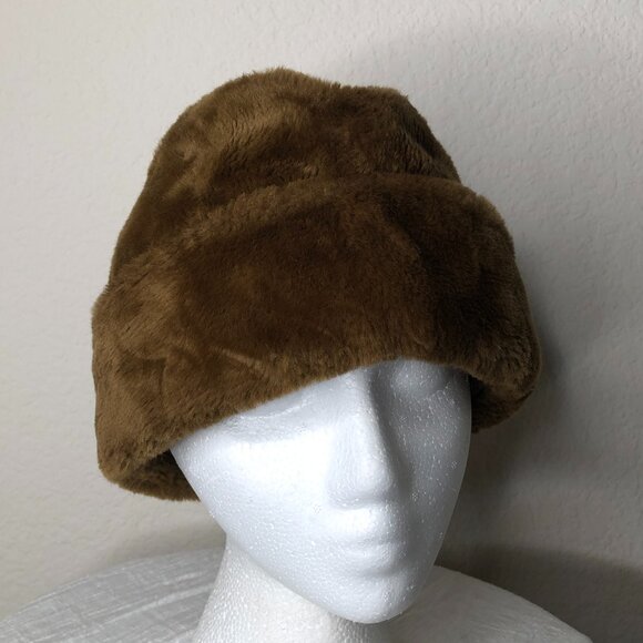 Source Unknown Accessories - Beautiful, Faux Beaver Fur Hat